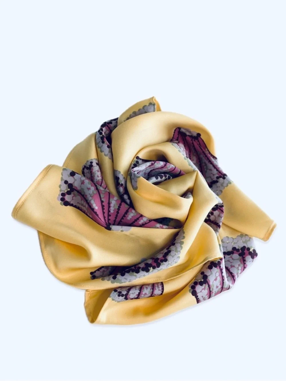 NWT SILKLETTE Abstract Shells on Butter 100% Fine Silk Kerchief Scarf